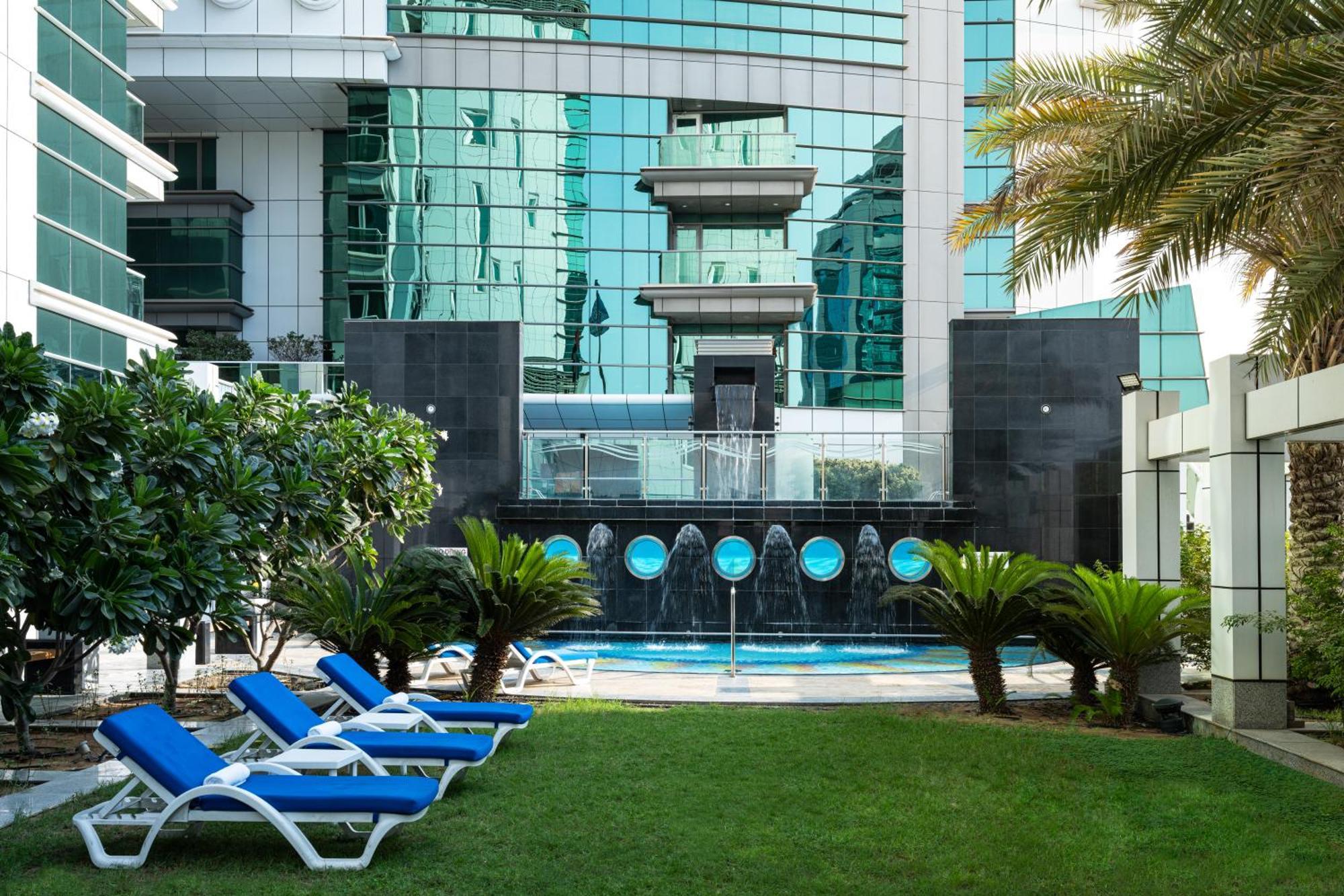 Four Points By Sheraton Sharjah Exterior photo