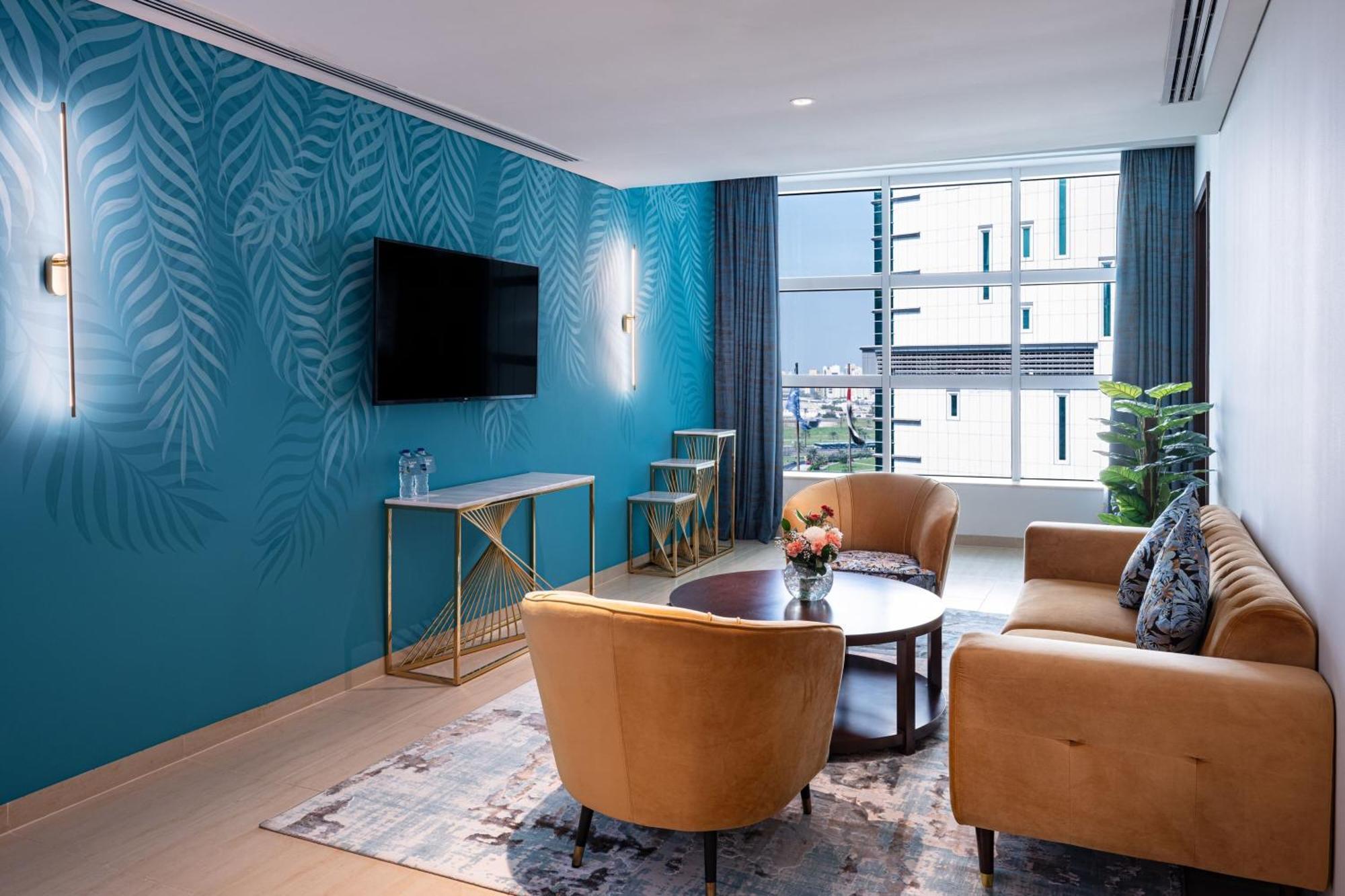 Four Points By Sheraton Sharjah Exterior photo