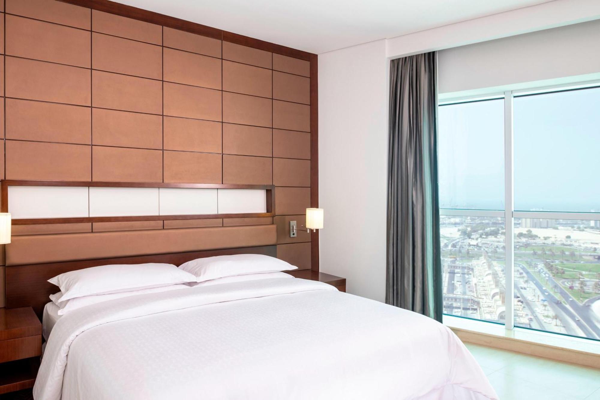 Four Points By Sheraton Sharjah Exterior photo