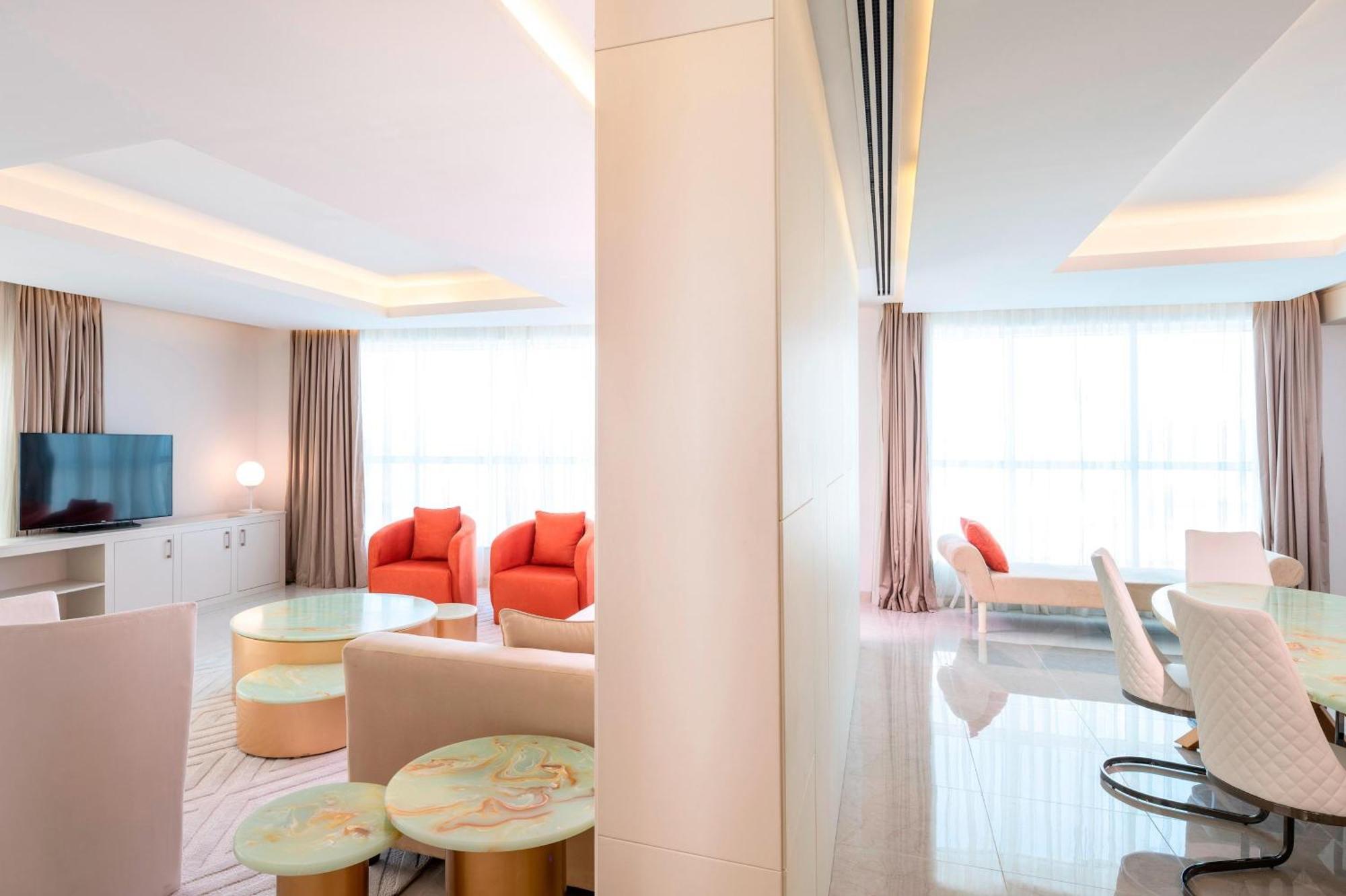 Four Points By Sheraton Sharjah Exterior photo