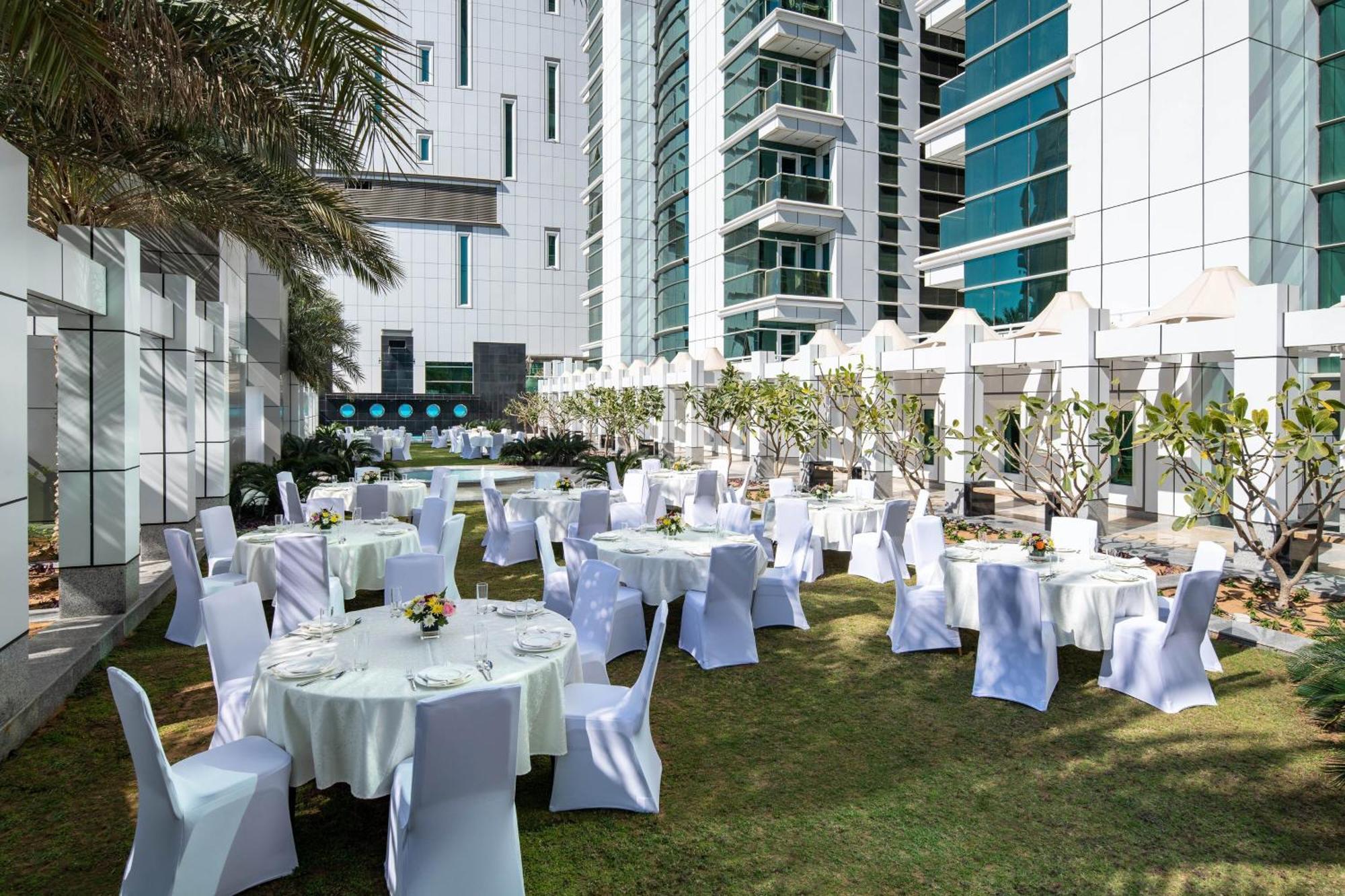 Four Points By Sheraton Sharjah Exterior photo